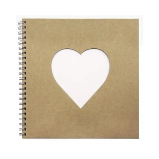 DECOPATCH ΒΙΒΛΙΟ ΕΝΤΥΠΩΣΕΩΝ ΣΠΙΡΑΛ ΤΕΤΡΑΓΩΝΟ ΚΡΑΦΤ 20x20cm ΧΩΡΙΣ ΓΡΑΜΜΕΣ ΜΕ 60 ΛΕΥΚΑ ΦΥΛΛΑ 90gr ΜΕ ΣΧΕΔΙΟ ΚΑΡΔΙΑ EV012